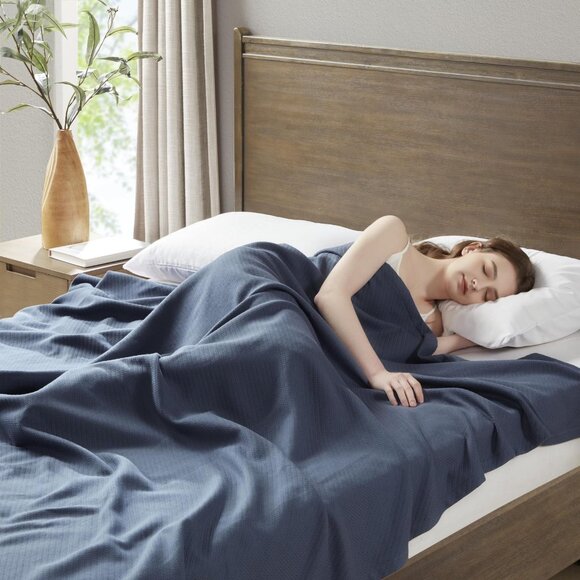 NWT Madison Park Liquid Cotton Blanket Lightweight Breathable Navy Blue King - Picture 2 of 9